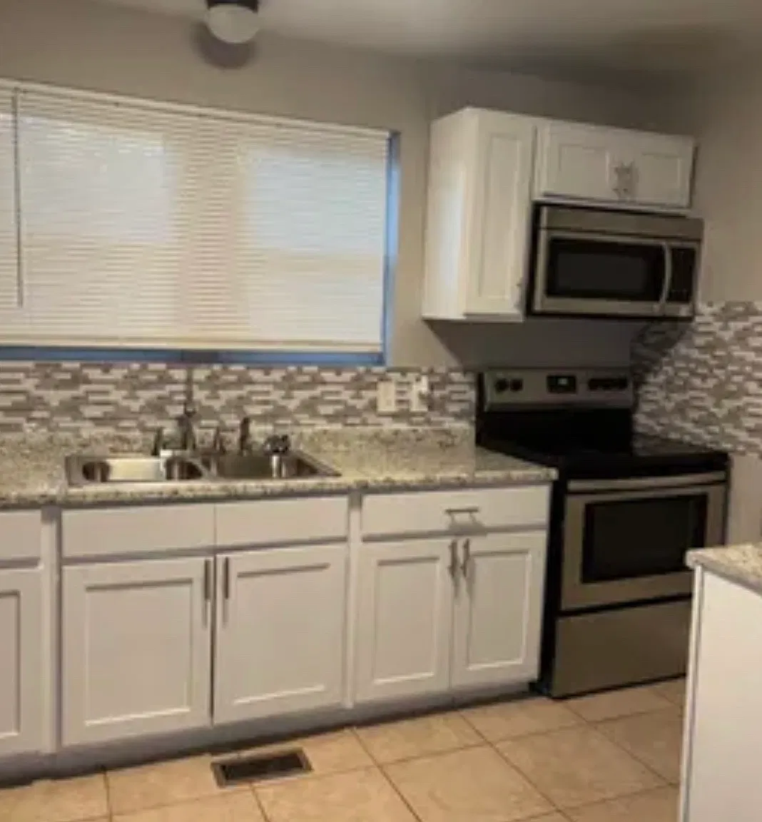 3 bed, 1336 sqft, $2,200 — Photo 4