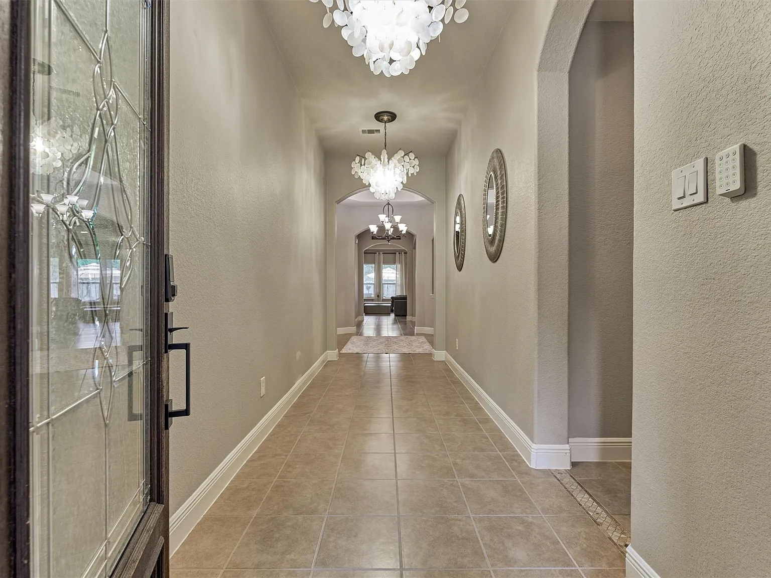 4 bed, 3.0 bath, 2851 sqft, $7,250 — Photo 4