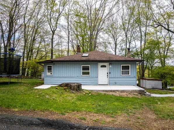 15 Mohican Ave, Roxbury Twp., NJ 07850