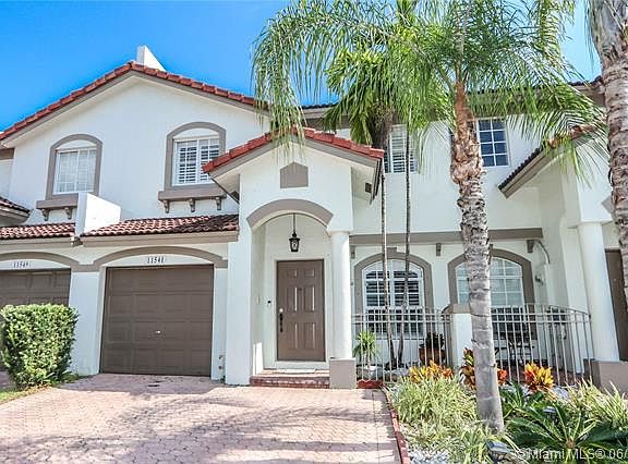 2nd image of 11541 NW 51st Ln #11541