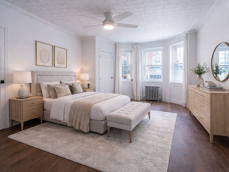 1st image of 1003 Hart St Floor 1