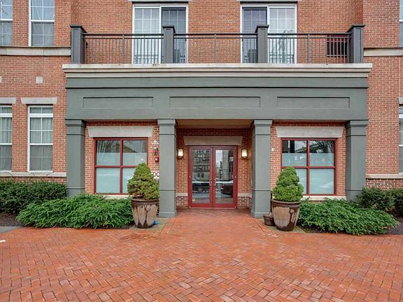 2nd image of 443 2nd St APT 401