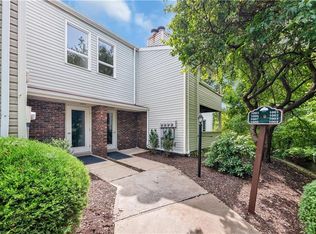 1002 Kenzie Dr, Pittsburgh, PA 15205