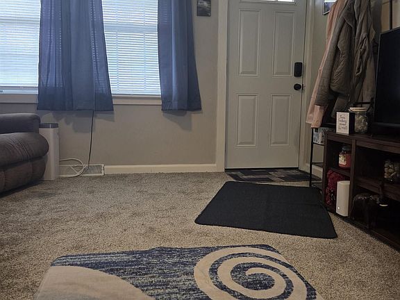 4th image of 454 N Kelley Ave