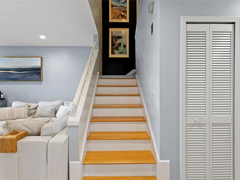 1114 Shipwatch Cir — Photo 32