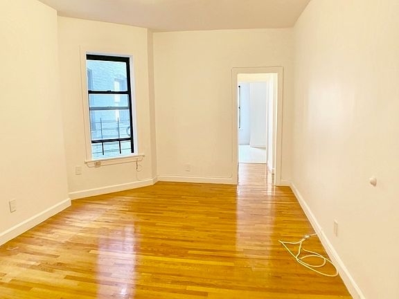 2nd image of 223 W 105th St APT 3rw