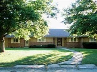 2216 SW Westridge Dr, Topeka, KS 66614