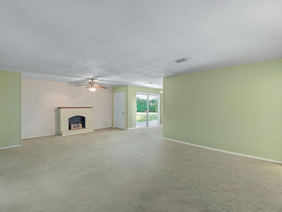 5th image of 28 Magnolia Dr