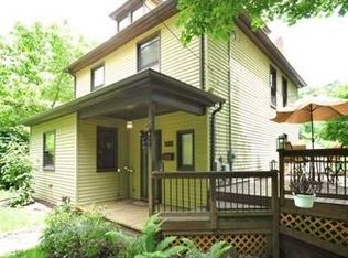 905 Chartiers Ave, Carnegie, PA 15106