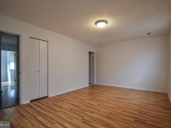 4th image of 4728 Kandel Ct