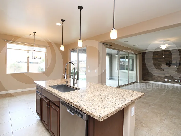 10608 E Lincoln Ave — Photo 4