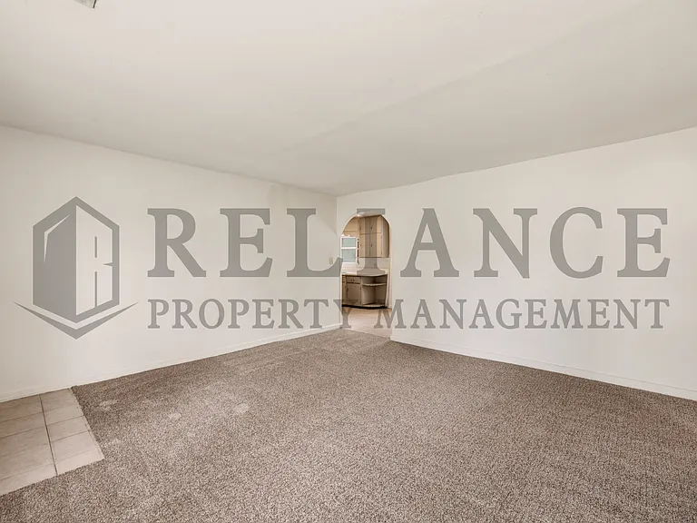 2464 S Washington Ave — Photo 12