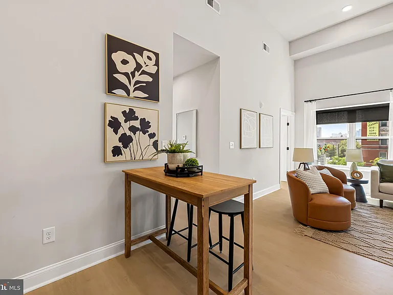 600 N Howard St #202 — Photo 8