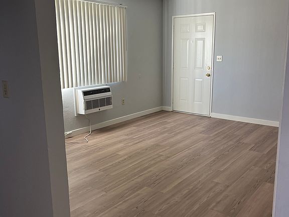 3rd image of 12515 Dorland St APT 1