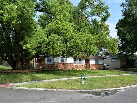 2nd image of 2812 Harriet Dr