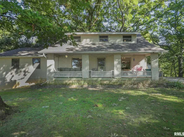 1101 36th Ave, East Moline, IL 61244