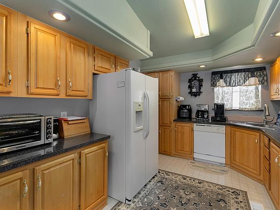5th image of 9097 Madeleine St