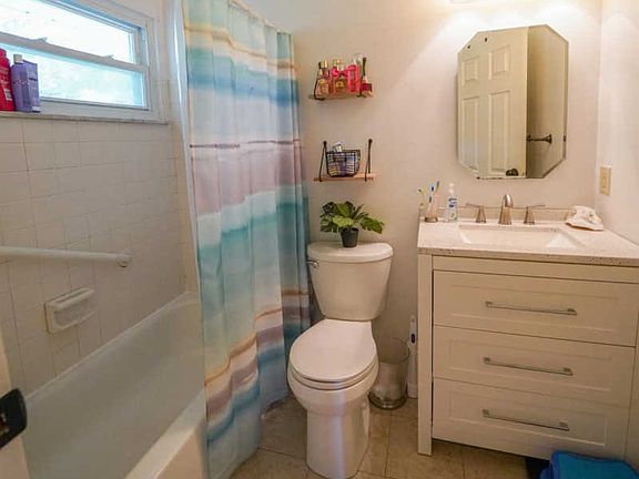 5th image of 509 Alvina Ln