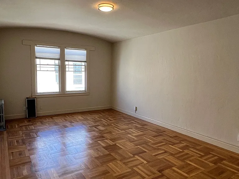650 Stanyan St — Photo 2