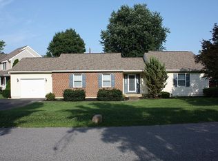 97 Greenview Dr, West Chester, PA 19382