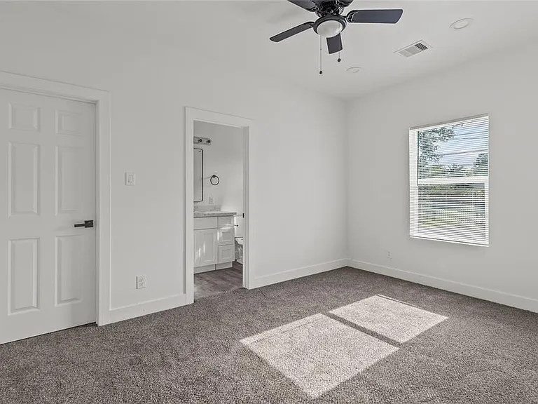 8501 Denby St — Photo 4