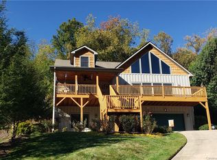 7 Constitution Ave, Waynesville, NC 28785