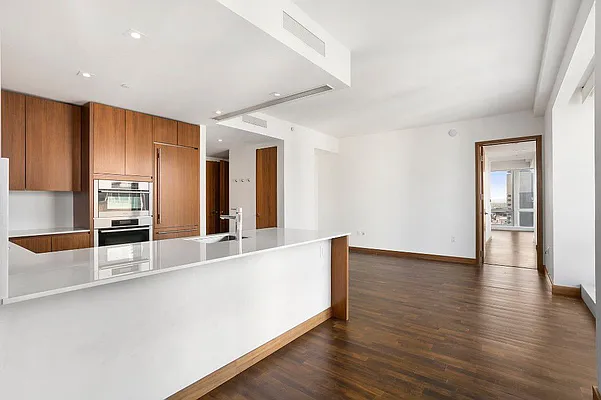 Rented by New York Casas Ltd. | media 4