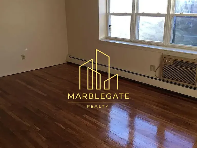111-112 Lincoln Ave #77B — Photo 3