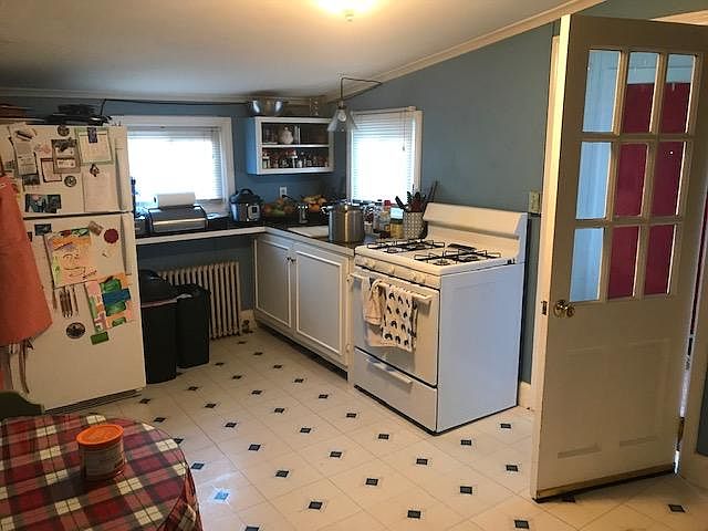 2nd image of 130 Washington St