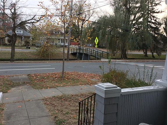3rd image of 551 Pleasant Valley Pkwy
