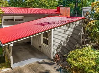 204 Rockspring Dr, Thomasville, NC 27360