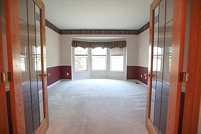 5th image of 730 River Bend Ct