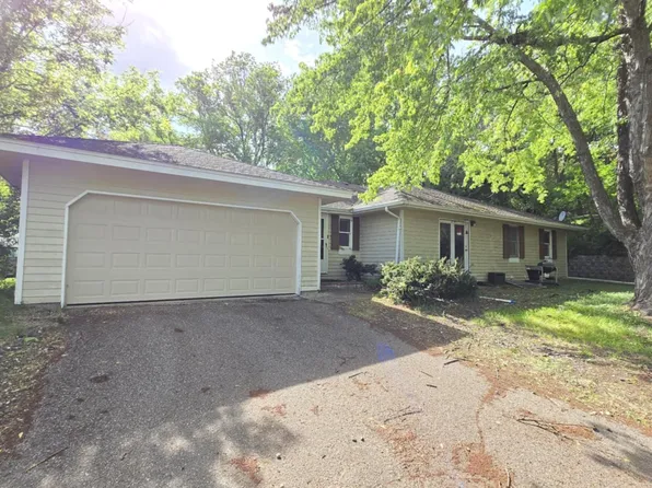 7853 Glenda Ct, Apple Valley, MN 55124