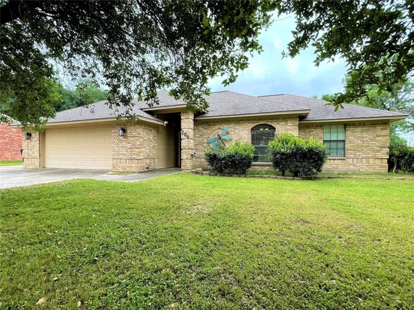 206 Romeo Rd, Teague, TX 75860