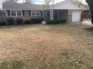 2131 W Manhattan Dr, Wichita, KS 67204