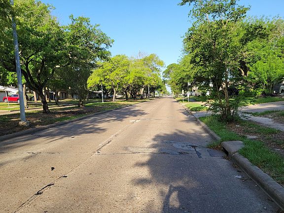 3rd image of 6010 W Airport Blvd