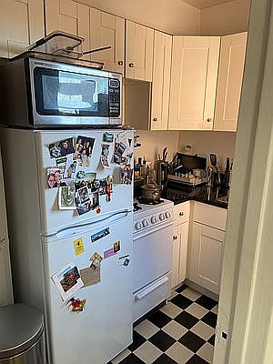 4th image of 130 8th Ave APT 6H