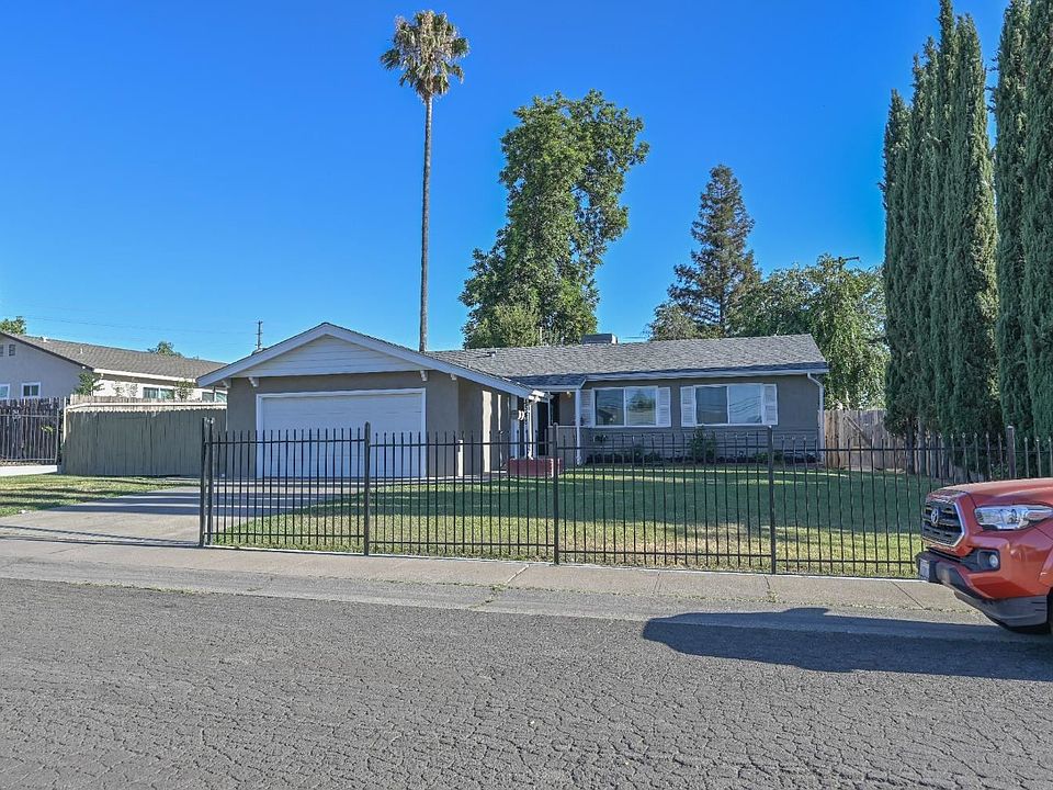 1st image of 4548 Penwith Way
