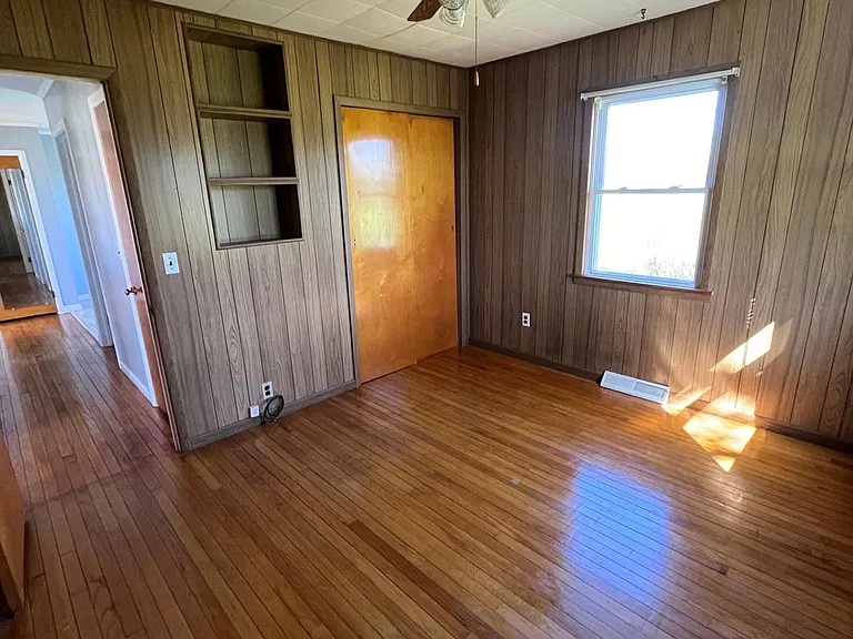 318 Washington St — Photo 11