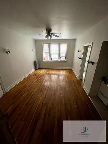 4915-19 W Belle Plaine Ave #4915-214 Photo 1