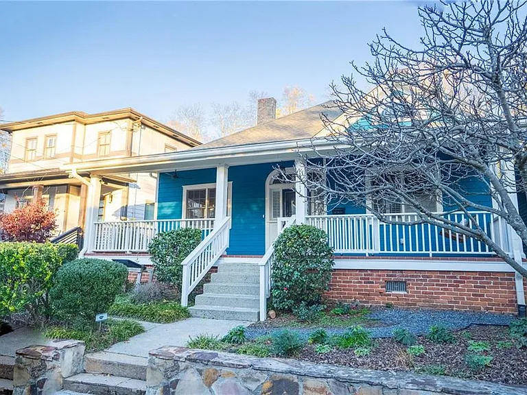311 Josephine St NE — Photo 2