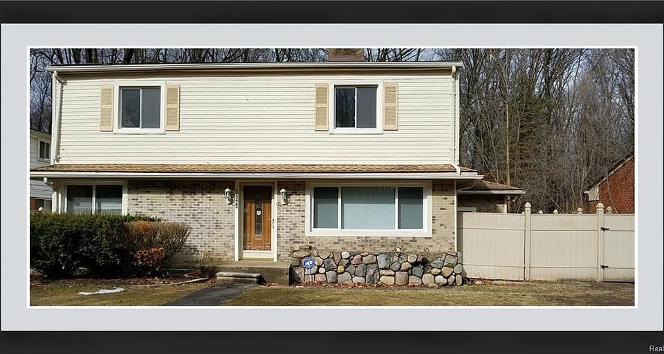1st image of 20594 Woodburn Dr