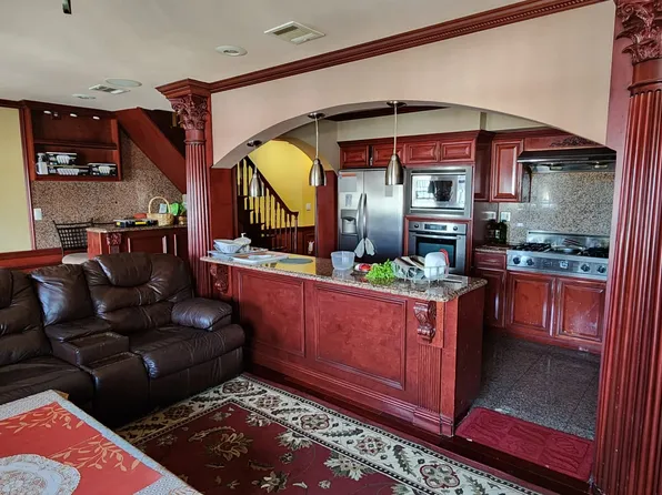 56-26 Van Cleef Street image 23 of 28