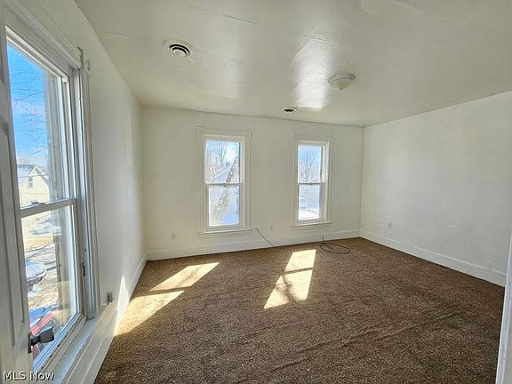 3rd image of 1335 W 3rd St