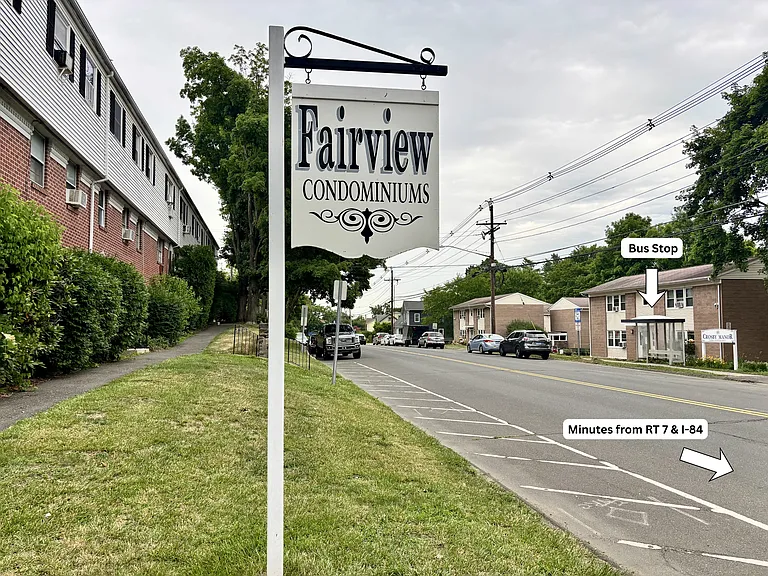 4 Fairview Dr #2 — Photo 17