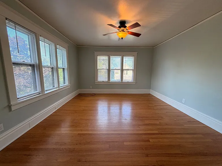 254 Warren Ave SE — Photo 5