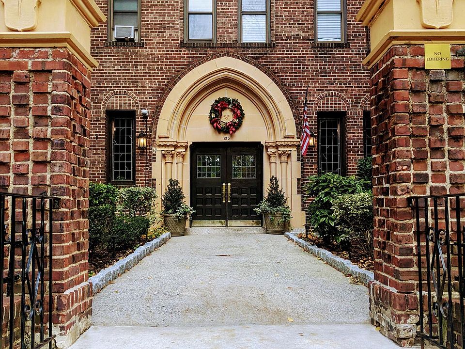 1st image of 215 Hart Blvd APT 2b