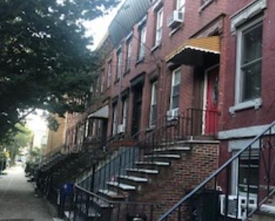 5th image of 247 Pacific Ave #2