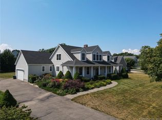 38 River Crest Dr, Stonington, CT 06379