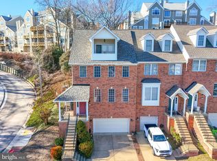 390 Myrtle Pl, Occoquan, VA 22125